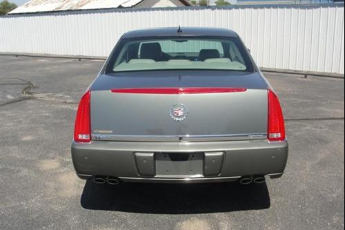 Cadillac DTS 2008 photo 4