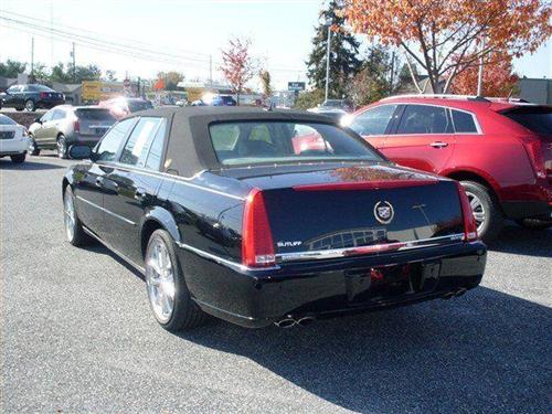 Cadillac DTS 2008 photo 1