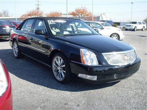 Cadillac DTS 2008 photo 2
