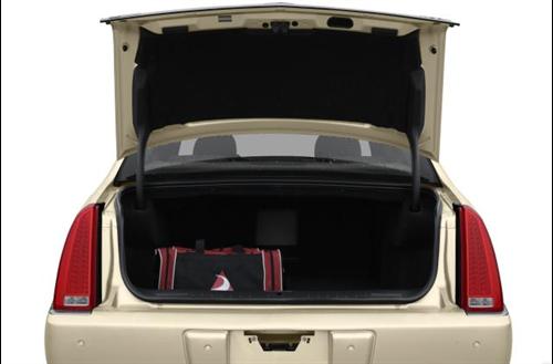 Cadillac DTS 2008 photo 2