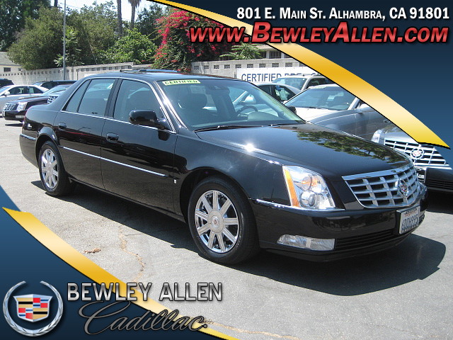 Cadillac DTS 2008 photo 1