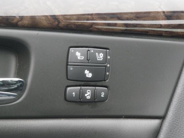 Cadillac DTS 2009 photo 3