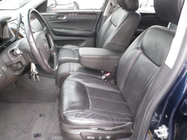 Cadillac DTS 2009 photo 4