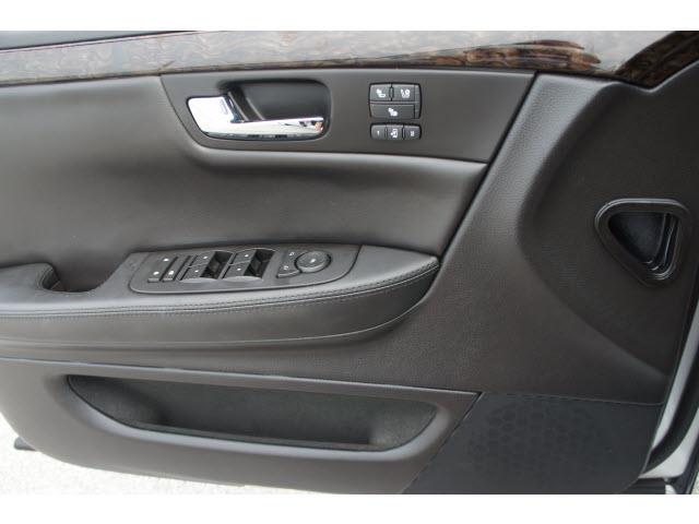 Cadillac DTS 2009 photo 3