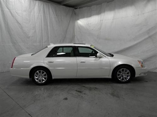 Cadillac DTS 2010 photo 4