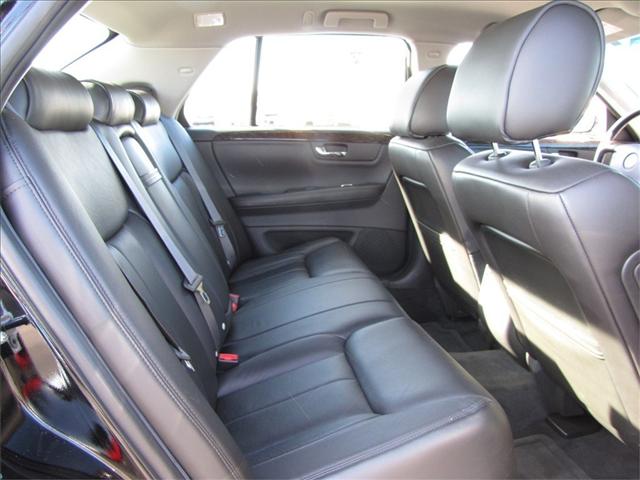 Cadillac DTS 2010 photo 5