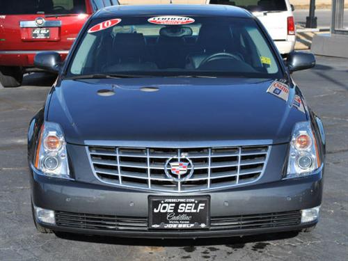 Cadillac DTS 2010 photo 2
