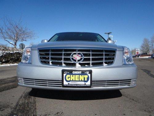 Cadillac DTS 2010 photo 4