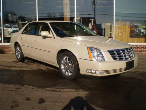 Cadillac DTS XLT Pickup 4D 5 1/2 Ft Other