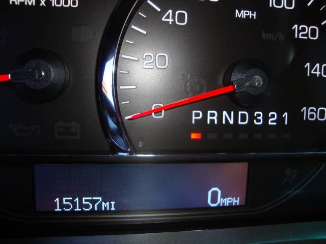 Cadillac DTS 2010 photo 2