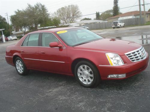 Cadillac DTS 2010 photo 4