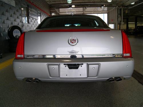 Cadillac DTS 2010 photo 5