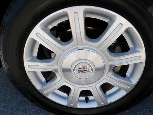 Cadillac DTS 2010 photo 4