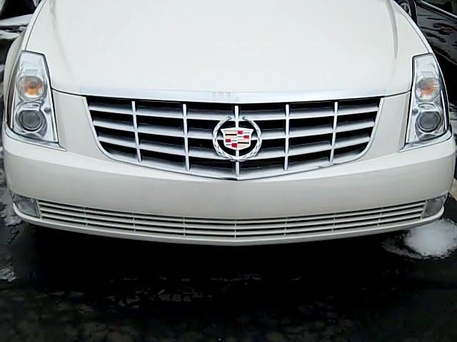 Cadillac DTS 2010 photo 3