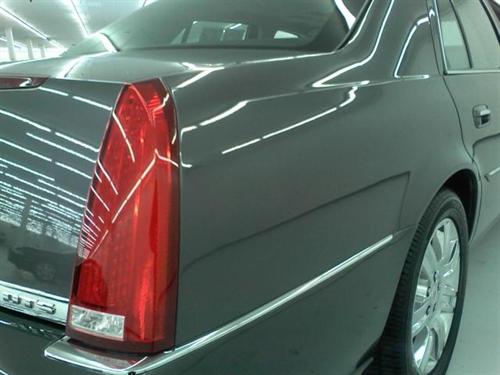 Cadillac DTS 2010 photo 2