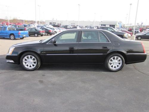 Cadillac DTS 2010 photo 4