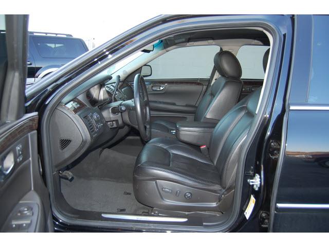 Cadillac DTS 2010 photo 5