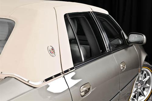 Cadillac DTS 2010 photo 1