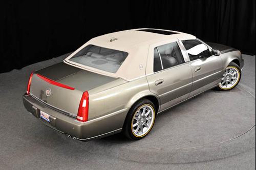 Cadillac DTS 2010 photo 2