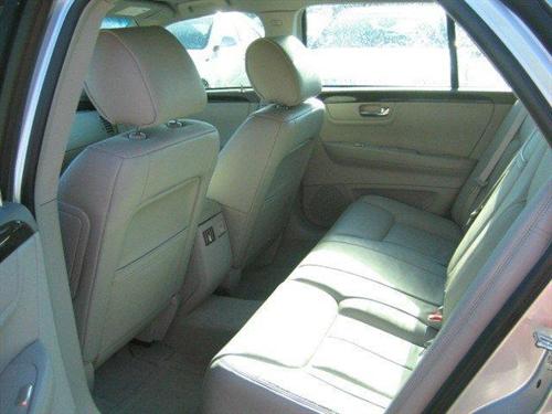 Cadillac DTS 2010 photo 3