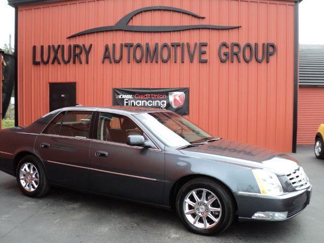 Cadillac DTS 5DR 4WD CREW CA Unspecified