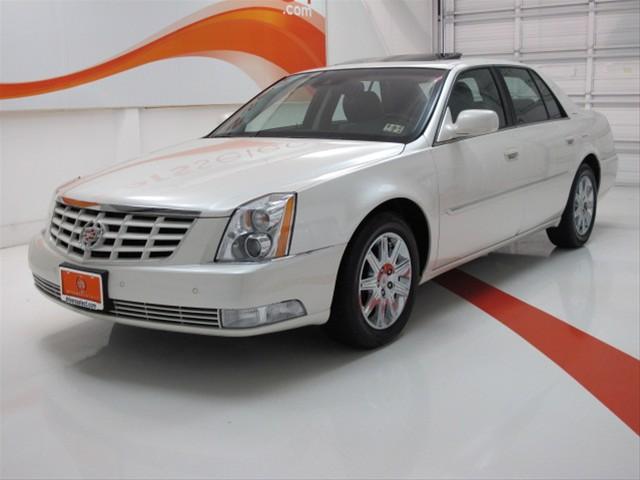Cadillac DTS H6-3. Sedan