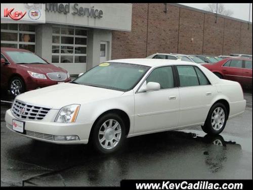 Cadillac DTS 2010 photo 3