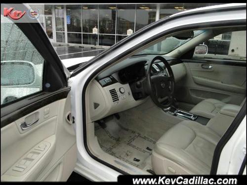 Cadillac DTS 2010 photo 5