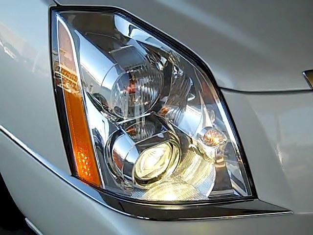 Cadillac DTS 2010 photo 3