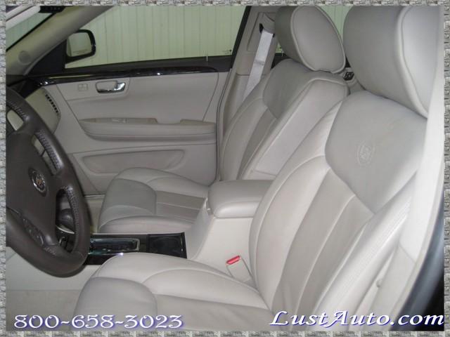 Cadillac DTS 2010 photo 2
