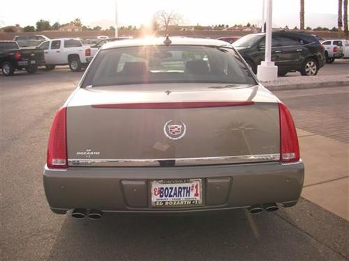 Cadillac DTS 2010 photo 3