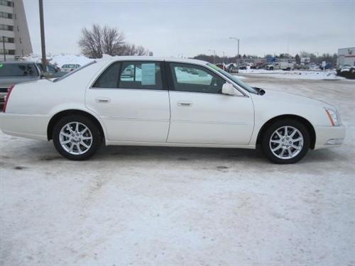 Cadillac DTS XLT Pickup 4D 5 1/2 Ft Other