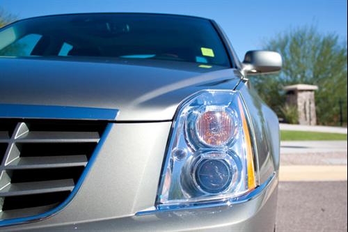 Cadillac DTS 2010 photo 1