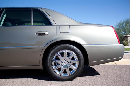 Cadillac DTS 2010 photo 3