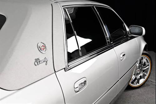 Cadillac DTS 2010 photo 3