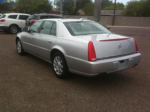 Cadillac DTS 2010 photo 5