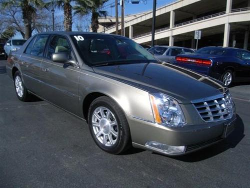 Cadillac DTS 2010 photo 2