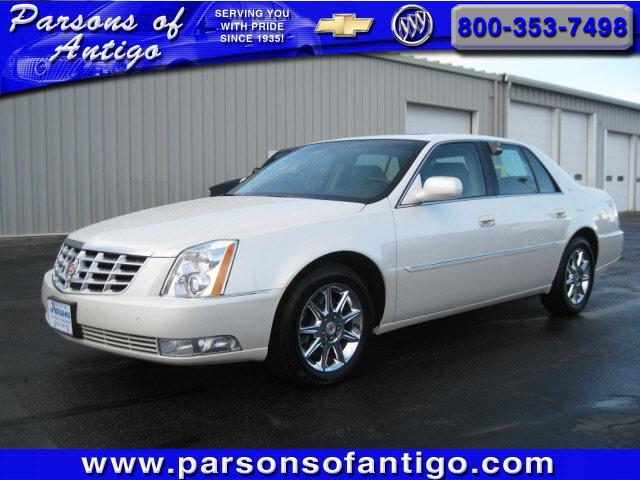 Cadillac DTS Unknown Sedan