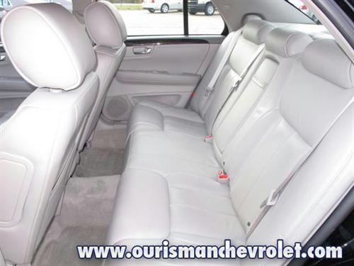 Cadillac DTS 2010 photo 1