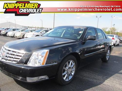 Cadillac DTS 2010 photo 1