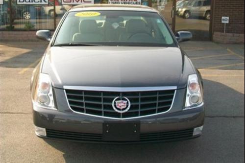 Cadillac DTS 2010 photo 4
