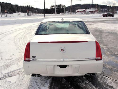 Cadillac DTS XLT Pickup 4D 5 1/2 Ft Other
