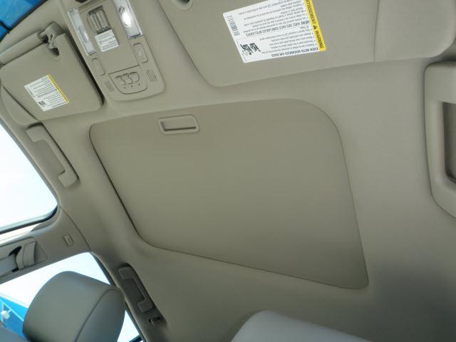 Cadillac DTS 2010 photo 4