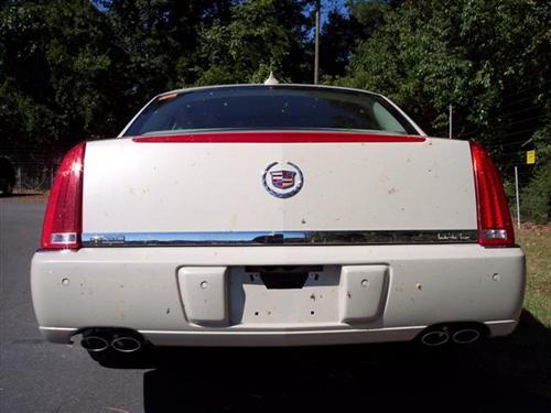 Cadillac DTS XLT Pickup 4D 5 1/2 Ft Other