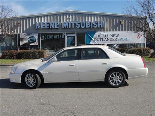 Cadillac DTS XLT Pickup 4D 5 1/2 Ft Other