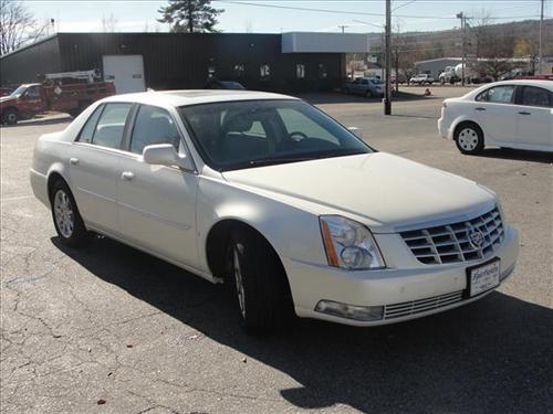 Cadillac DTS 2010 photo 4