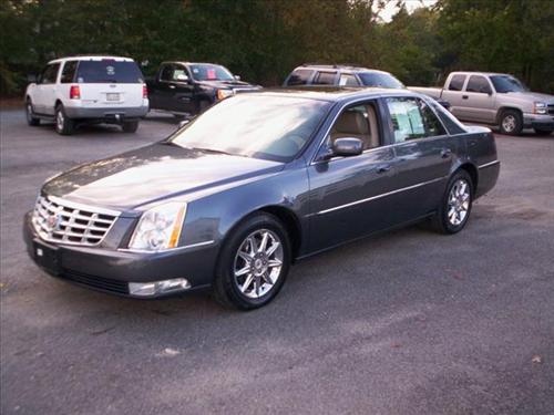 Cadillac DTS 2010 photo 3