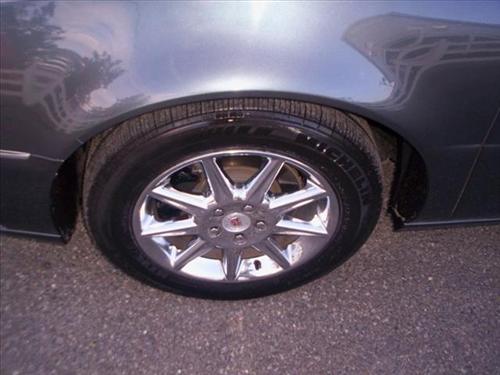 Cadillac DTS 2010 photo 4