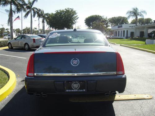 Cadillac DTS 2010 photo 5