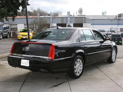 Cadillac DTS XLT Pickup 4D 5 1/2 Ft Other